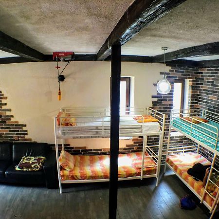 Funky Mamaliga Hostel Chisinau Ngoại thất bức ảnh